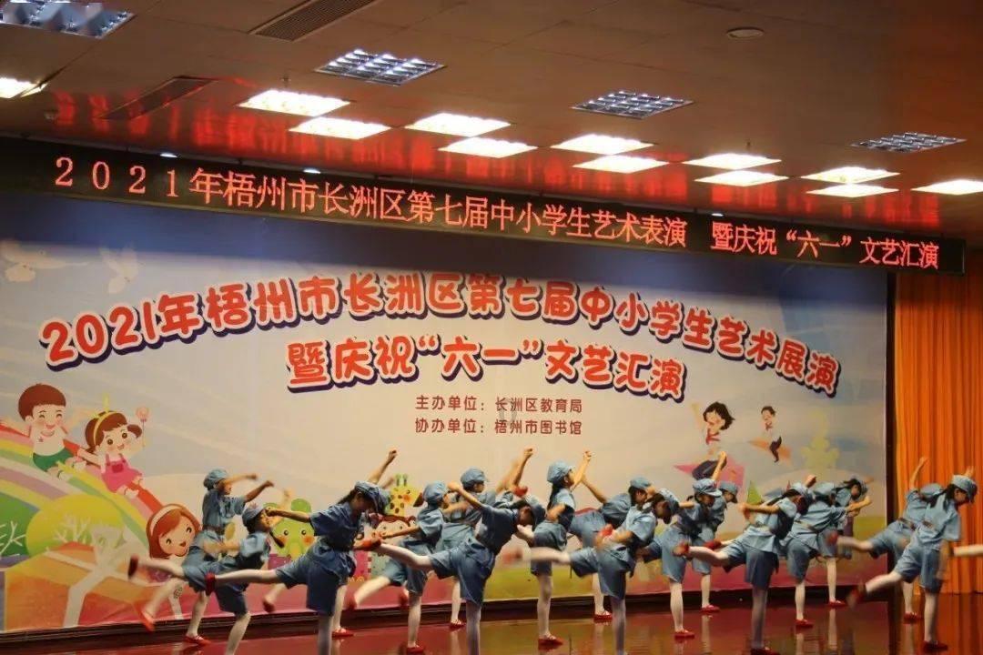 selina任家萱疑怀二胎？本人辟谣：不过是肠胃炎